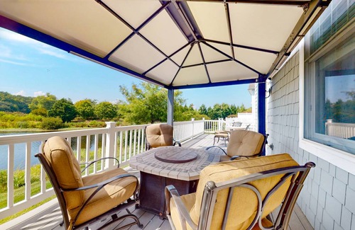 The Commons House | 208 m² House ∙ 3 bedrooms ∙ 8 guests