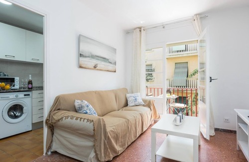 Mataro Apartment | 20km from Barcelona 5-10 min.walk from beach/train. matarolux10