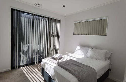 Mount Roskill House | 21 m² House ∙ 4 bedrooms ∙ 8 guests