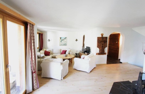 Samedan Apartment | 210 m² Apartment ∙ 3 bedrooms ∙ 6 guests