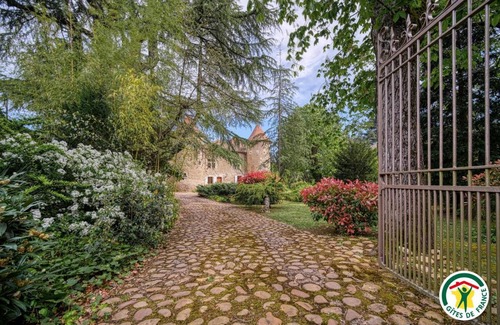Albon House | 210 m² Gîte ∙ 3 bedrooms ∙ 8 guests