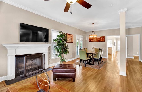 Old Fourth Ward House | 210 m² House ∙ 4 bedrooms ∙ 10 guests