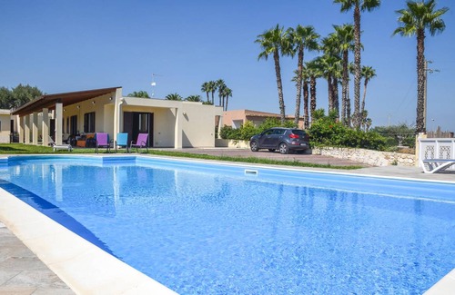 Brucoli House | 210 m² House ∙ 5 bedrooms ∙ 13 guests
