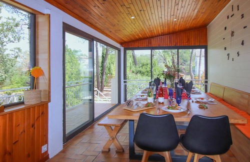 Aubenas House | 210 m² House ∙ 6 bedrooms ∙ 14 guests