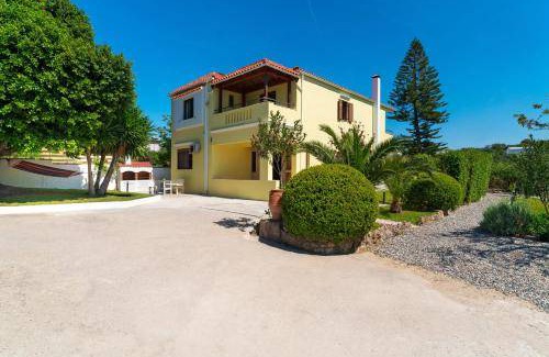 Petaloudes Villa | 210 m² Villa ∙ 4 bedrooms ∙ 12 guests