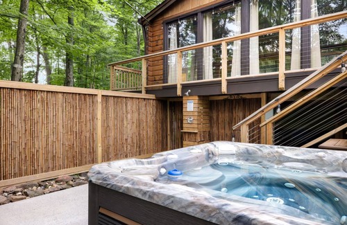 Berkeley Springs Cabin | 211 m² Cabin ∙ 5 bedrooms ∙ 14 guests