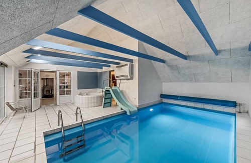 Husby House | 212 m² House ∙ 6 bedrooms ∙ 12 guests