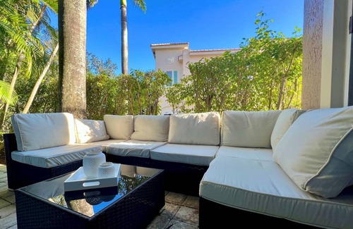 Hunt Club Villa | 214 m² Villa ∙ 5 bedrooms ∙ 8 guests