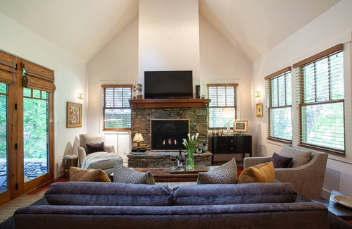 Cheshire Cabin | 215 m² Cabin ∙ 4 bedrooms ∙ 8 guests