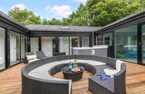 Fjellerup Strand House | 215 m² House ∙ 5 bedrooms ∙ 18 guests