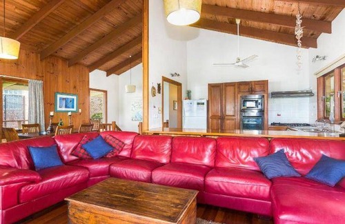 Pottsville House | 215 m² House ∙ 3 bedrooms ∙ 12 guests