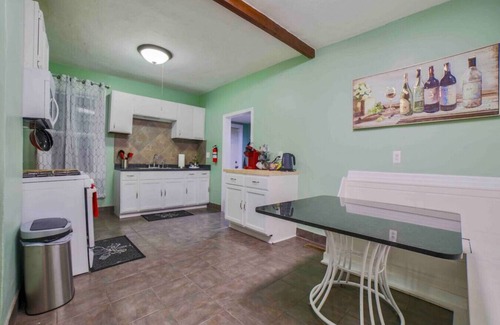 Ohio City House | 2150 W 30th · Cozy home in the heart of Ohio City