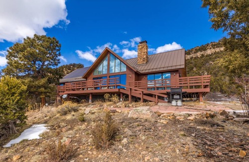 Pleasant Valley House | 218 m² House ∙ 3 bedrooms ∙ 8 guests