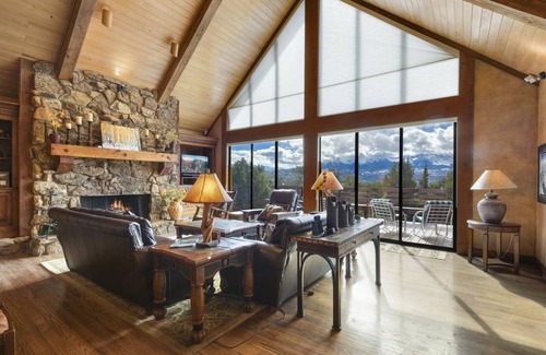 Pleasant Valley House | 218 m² House ∙ 3 bedrooms ∙ 8 guests
