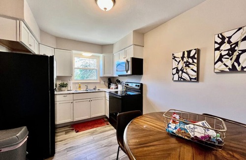 Franklin House | 219 Maxwell St - Unit B · A great place to work and stay