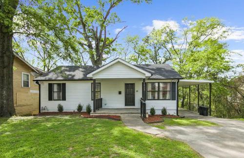 Birmingham House | 21st Street Evergreen Charm