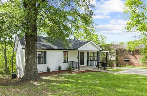 Birmingham House | 21st Street Evergreen Charm