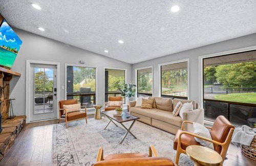 Ridgefield House | 22 Acres Home with hot tub minutes from Ilana Casino