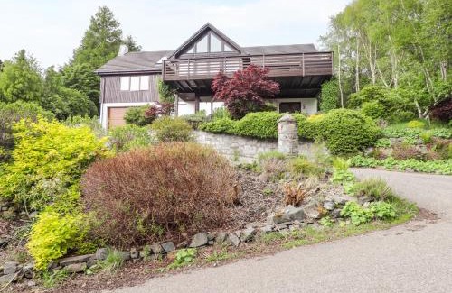 Ullapool House | 22 Corrie Burn