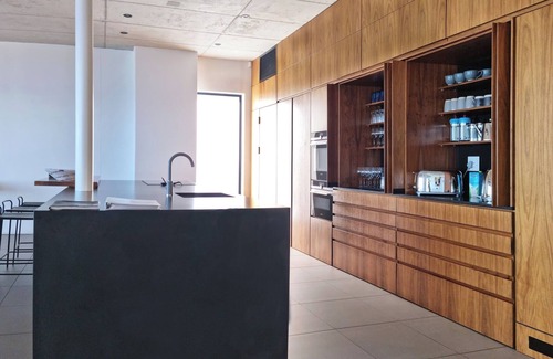 Mountainside Villa | '22 Protea' - Luxury, Style and Elegance - Sleeps 12 in 6 En-suite Bedrooms