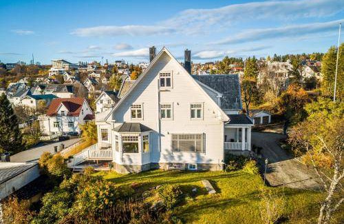 Tromso Apartment | 220 m² Apartment ∙ 4 bedrooms ∙ 10 guests