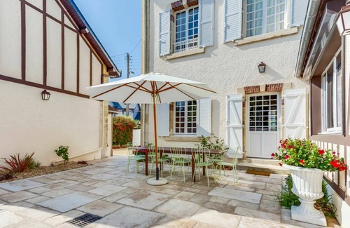 Courseulles-sur-Mer Villa | 220 m² Villa ∙ 6 bedrooms ∙ 12 guests