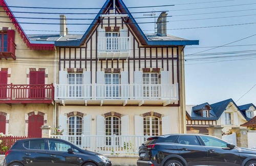 Courseulles-sur-Mer Villa | 220 m² Villa ∙ 6 bedrooms ∙ 12 guests