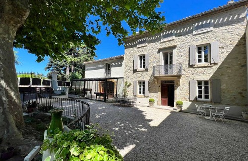 Pomas House | 220 m² Gîte ∙ 5 bedrooms ∙ 8 guests
