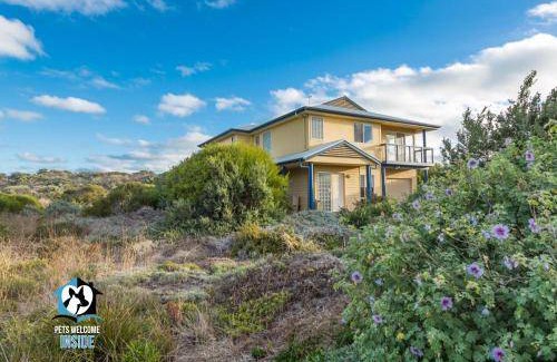 Goolwa Beach House | 220 m² House ∙ 3 bedrooms ∙ 8 guests