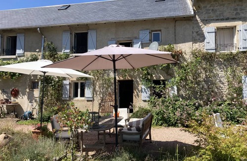 Gouttieres House | 220 m² House ∙ 4 bedrooms ∙ 4 guests
