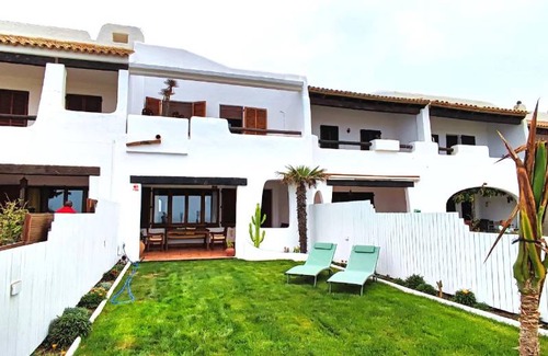 1a Fase House | 220 m² House ∙ 4 bedrooms ∙ 8 guests