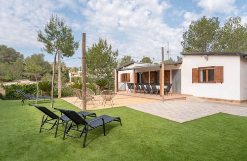 Navarres House | 220 m² House ∙ 6 bedrooms ∙ 14 guests
