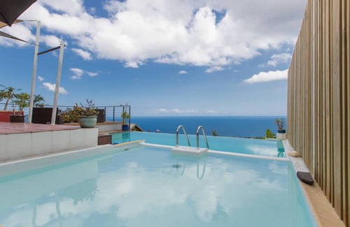 Saint-Paul Villa | 220 m² Villa ∙ 5 bedrooms ∙ 12 guests