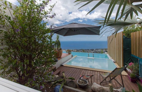 Saint-Paul Villa | 220 m² Villa ∙ 5 bedrooms ∙ 12 guests