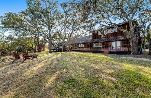 Dripping Springs House | 221 m² House ∙ 4 bedrooms ∙ 13 guests
