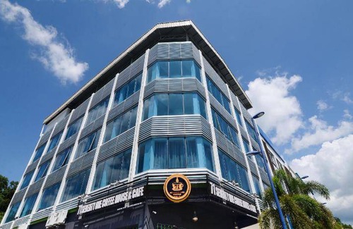 Mersing Bed & Breakfast | 223 m² Bed and breakfast ∙ 5 bedrooms ∙ 12 guests