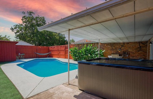 Rowlett House | 223 m² House ∙ 5 bedrooms ∙ 12 guests