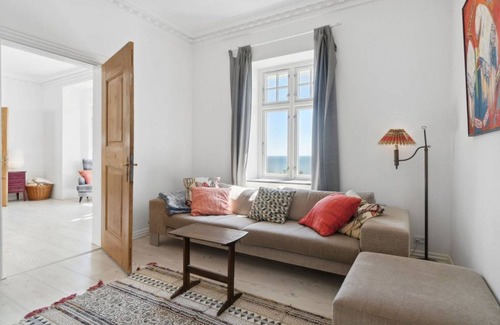 Sandkaas House | 224 m² House ∙ 1 bedroom ∙ 12 guests