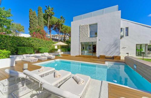 Puerto Banus Villa | 2244 new modern luxury villa in puerto banus
