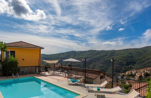 Pietrabruna Apartment | 225 m² Apartment ∙ 5 bedrooms ∙ 18 guests