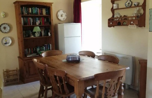 Meneac House | 225 m² Gîte ∙ 6 bedrooms ∙ 12 guests