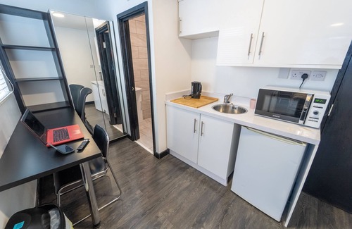 Selly Oak House | 23 North Road Studios Near QE and UOB