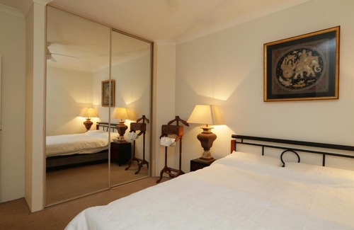 Doubleview Apartment | 230 Alice Street