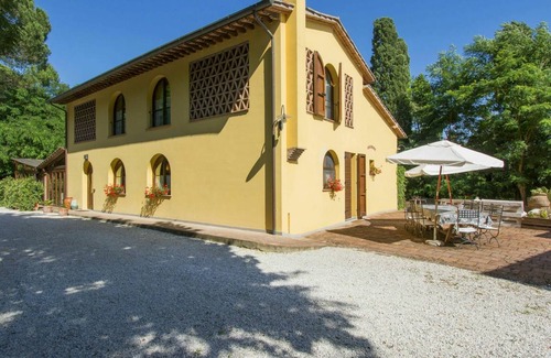 Montopoli in Val d'Arno Villa | 230 m² Villa ∙ 5 bedrooms ∙ 10 guests