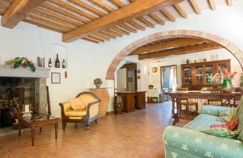 Montopoli in Val d'Arno House | 230 m² House ∙ 5 bedrooms ∙ 10 guests