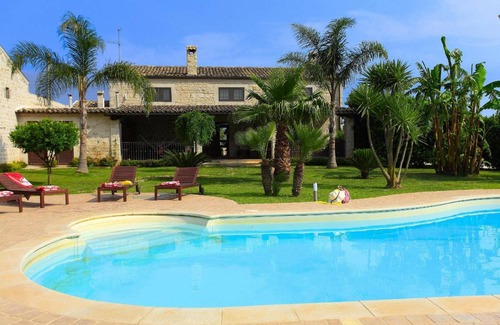 Scicli House | 230 m² House ∙ 7 bedrooms ∙ 16 guests