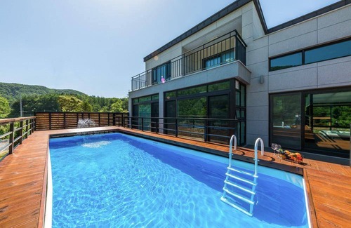 Seo Apartment | 231 m² Apartment ∙ 2 bedrooms ∙ 4 guests
