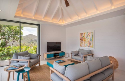Public House | 231 m² House ∙ 2 bedrooms ∙ 4 guests