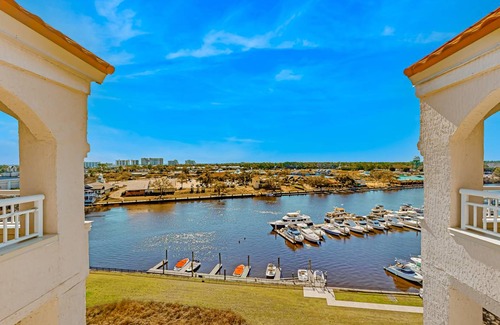 North Myrtle Beach Villa | 231 m² Villa ∙ 3 bedrooms ∙ 10 guests