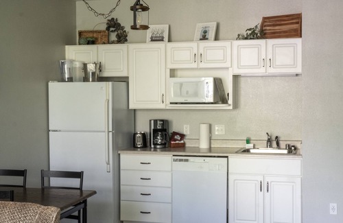 Delavan Lake Condo | 231 - One Bedroom Condo Suite w/Water Views from Balcony